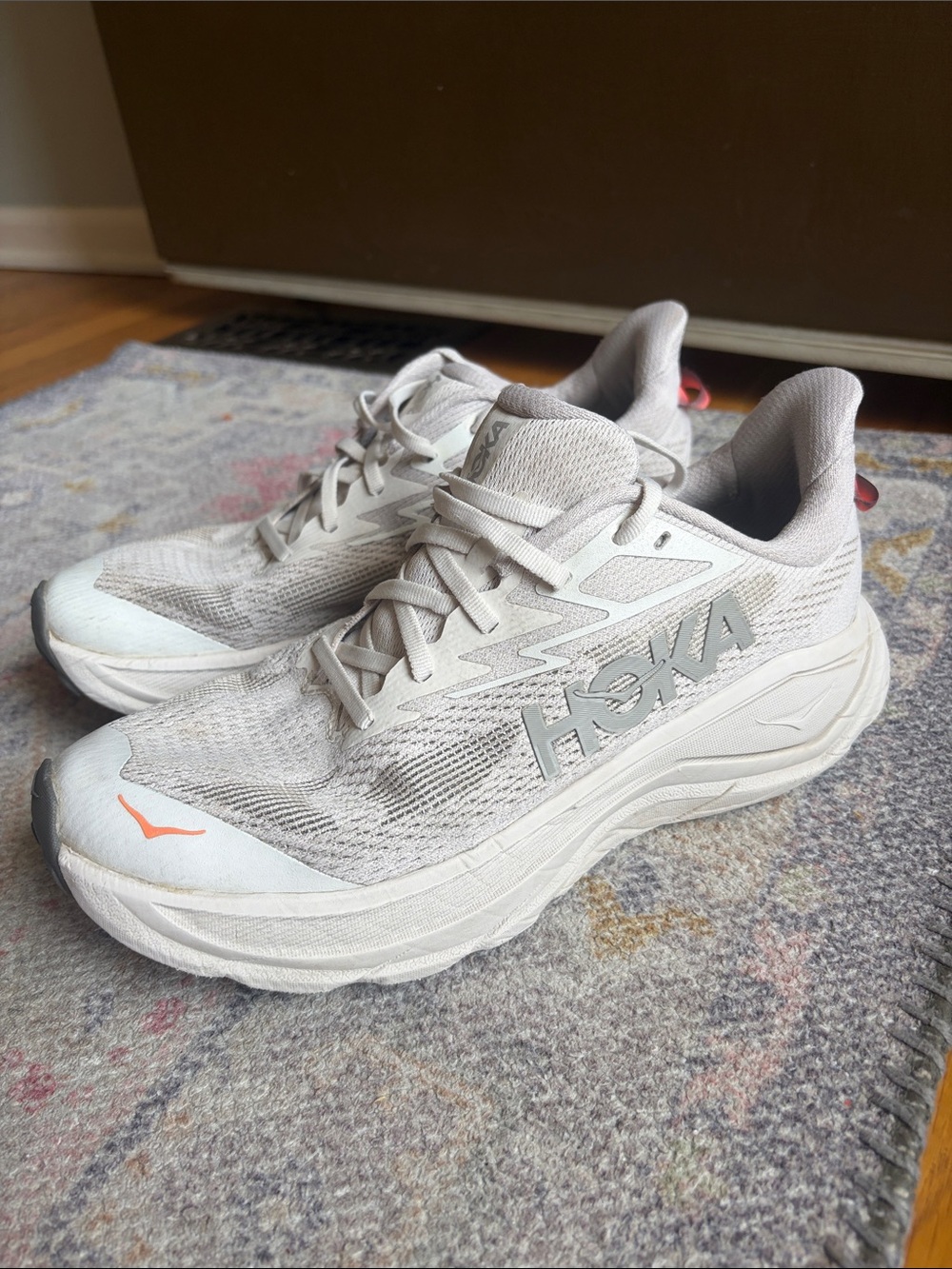 Hoka challenger 8 Women's Running Shoes